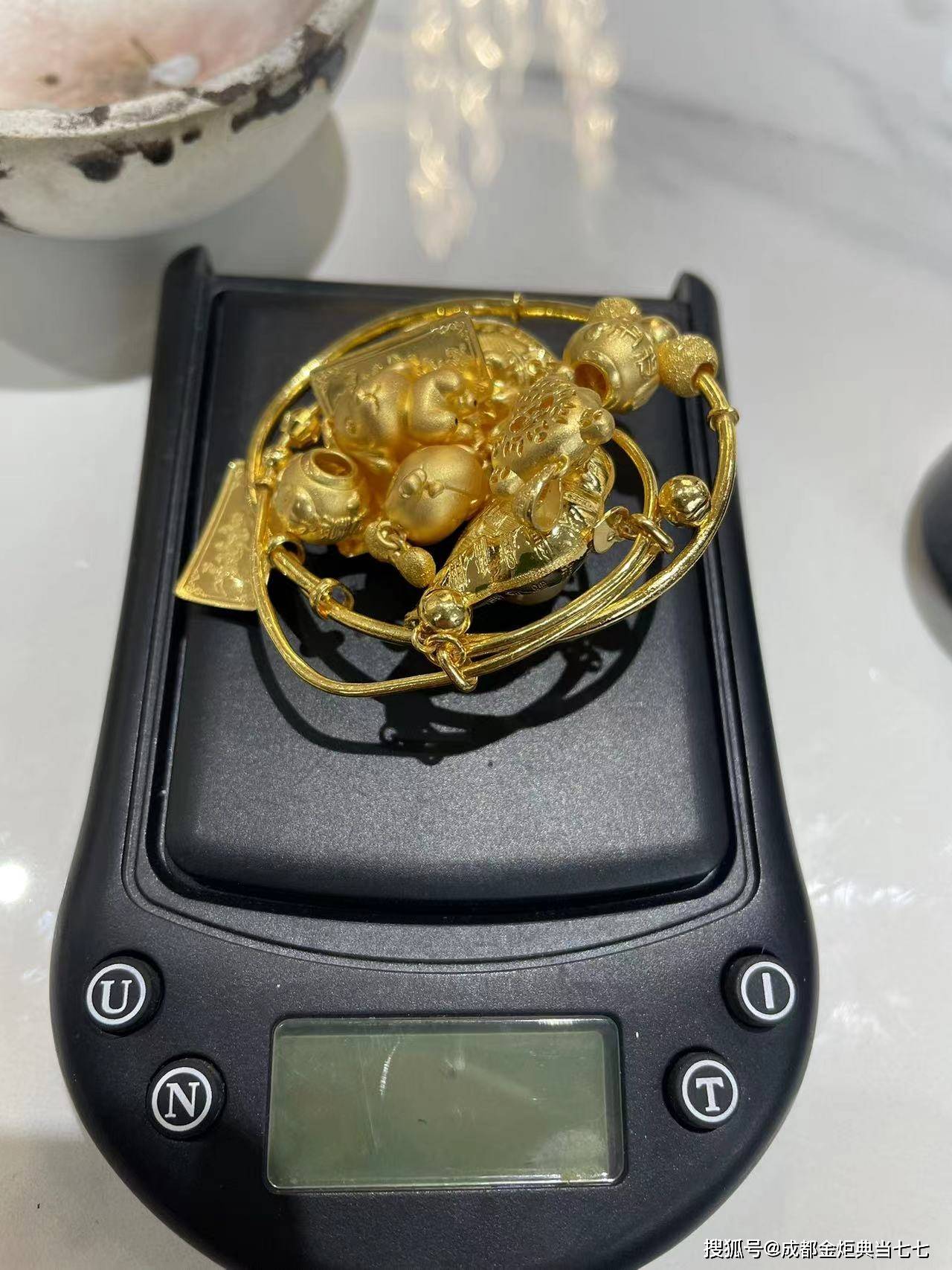 烟台最新24小时上门回收金价方法分析(最方便真实的烟台24小时上门回收黄金方法)